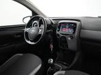 Toyota Aygo 1.0 VVT-i x-play | Camera | Carplay | Zondag Ope, Voorwielaandrijving, 12 maanden, Stof, Gebruikt