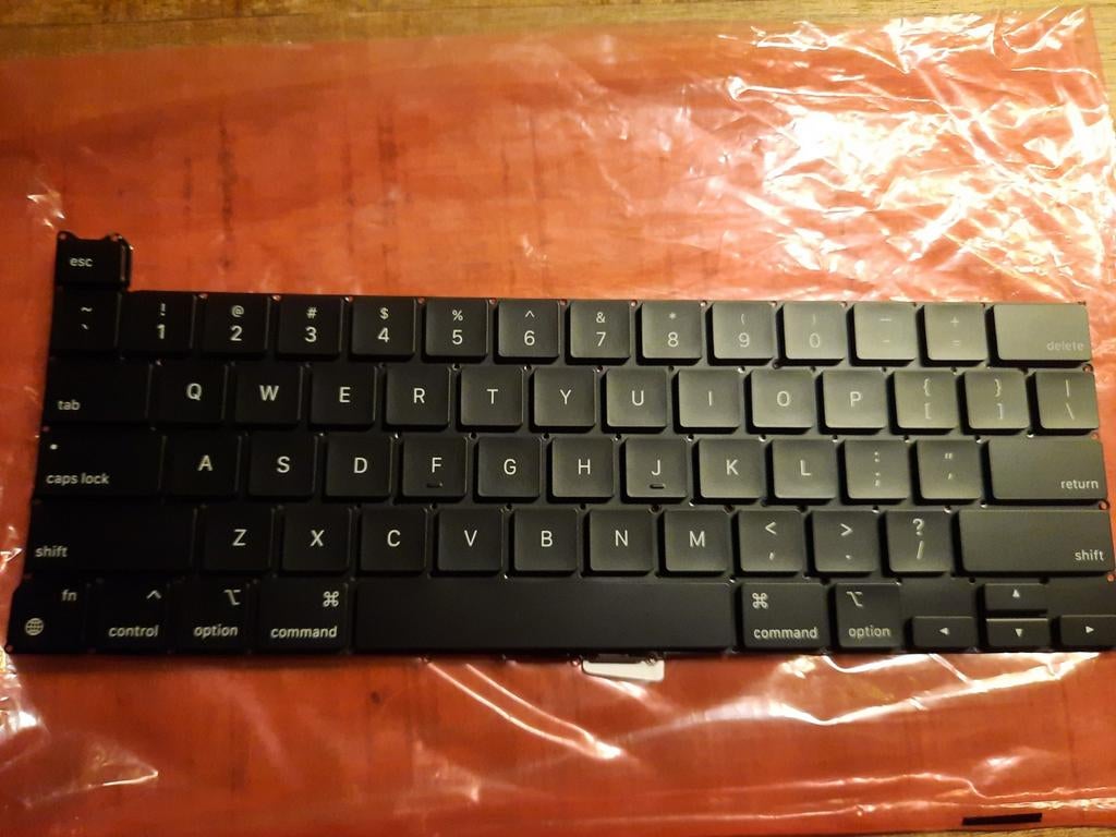 Apple Toetsenbord - US Indeling - Vervanging, Gebruikt, Ophalen of Verzenden, Qwerty, Apple