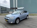 Mitsubishi Outlander 2.0 PHEV Instyle 4X4 Automaat 122 PK. Z, Automaat, Beige, 4 cilinders, Blauw