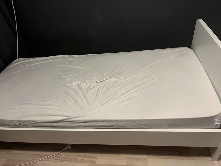 Ikea Malm Bed, Huis en Inrichting, Slaapkamer | Bedden, Zo goed als nieuw, Eenpersoons, 90 cm, 200 cm, Hout, Wit, Ophalen