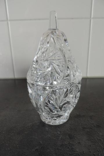 Nieuw kristallen potje beschikbaar voor biedingen