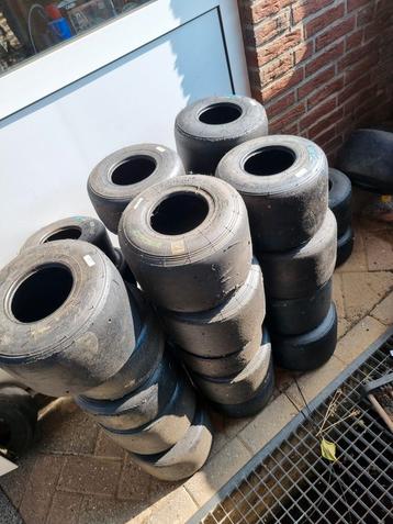 32 karting banden 28 x apex blauw en 4 x mojo d5 beschikbaar voor biedingen