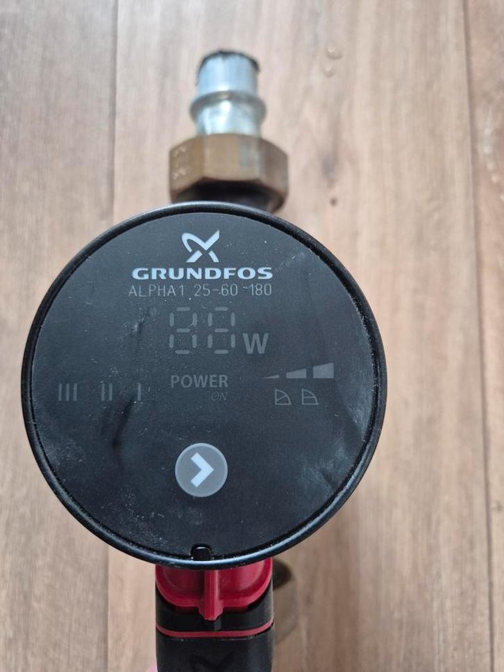 Grundfos Alpha2 25-60-180 CV Pomp, Tuin en Terras, Waterpompen, Ophalen of Verzenden
