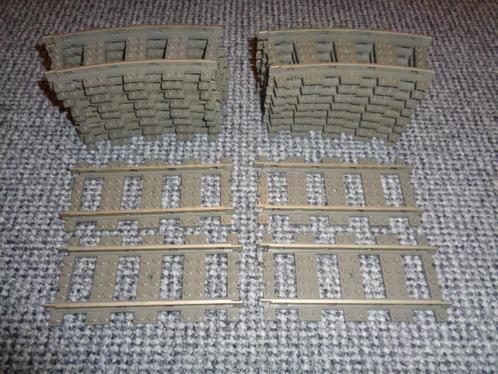 Partij O191=Lego 9v trein rails, 4x Recht+16x Bocht (Nog 3x), Kinderen en Baby's, Speelgoed | Duplo en Lego, Gebruikt, Lego, Losse stenen