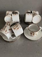 12 theekopjes: Wedgwood Stonehenge Midwinter Wild Oats, Ophalen of Verzenden, Zo goed als nieuw, Wedgwood, Kop(pen) en/of Schotel(s)