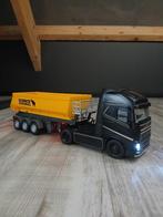 Siku control Volvo FH16 met Schmitz cargobull trailer, Ophalen of Verzenden, Zo goed als nieuw, Bus of Vrachtwagen, SIKU