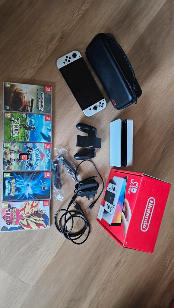 Switch OLED + 6 Games + 512 GB SD kaart + Opbergtas, Spelcomputers en Games, Spelcomputers | Nintendo Switch, Zo goed als nieuw