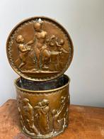 Antiek bewerkt zeepbakje, Antiek en Kunst, Antiek | Koper en Brons, Ophalen of Verzenden