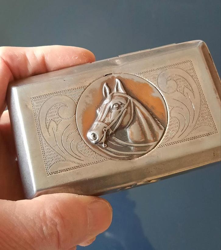 Vintage sigarendoos jaren '40 met paardenmotief, Antiek en Kunst, Antiek | Goud en Zilver, Ophalen of Verzenden