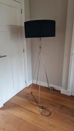 It's about Romi vloerlamp met zwarte kap., Minder dan 100 cm, Gebruikt, Ophalen