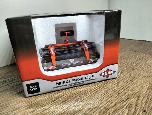 Te koop ROS Kuhn Merge Maxx 440 F Frontmaaier ., Hobby en Vrije tijd, Modelauto's | 1:32, Nieuw, Tractor of Landbouw, Overige merken