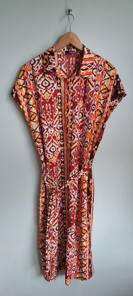 Norah Jurk - Rood/Oranje - Maat M, Kleding | Dames, Jurken, Gedragen, Maat 38/40 (M), Rood, Knielengte, Ophalen of Verzenden