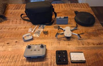 DJI Mini 2 Fly More Combo - Zo goed als nieuw! beschikbaar voor biedingen