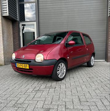 Renault Twingo 1.2 55KW Auth E3 2004 Rood beschikbaar voor biedingen