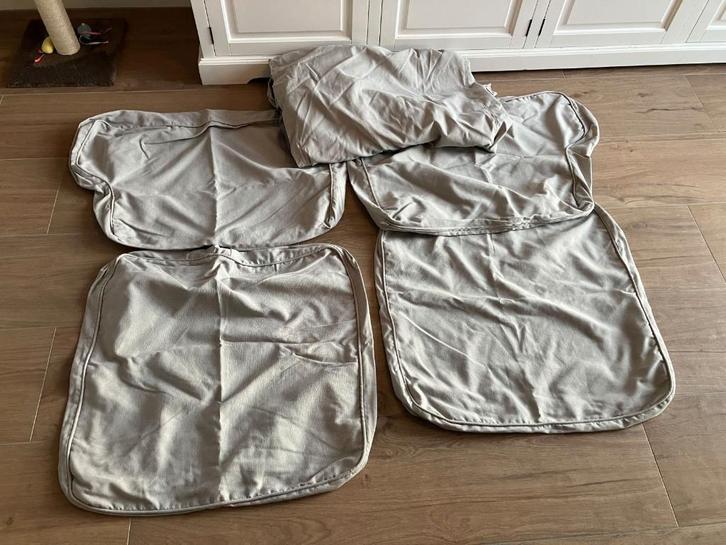 Hoes IKEA bank Ektorp 2-zits Totebo licht beige z.g.a.n., Huis en Inrichting, Banken | Bankstellen, Zo goed als nieuw, Rechte bank