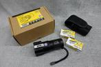NITECORE TM28 Tiny Monster Tactische oplaadbaar zaklamp, Ophalen of Verzenden, Zo goed als nieuw, Batterij