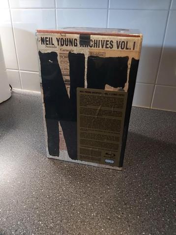 NEIL YOUNG - ARCHIVES VOL. 1 (10 x Blu-ray Boxset) (SEALED) beschikbaar voor biedingen