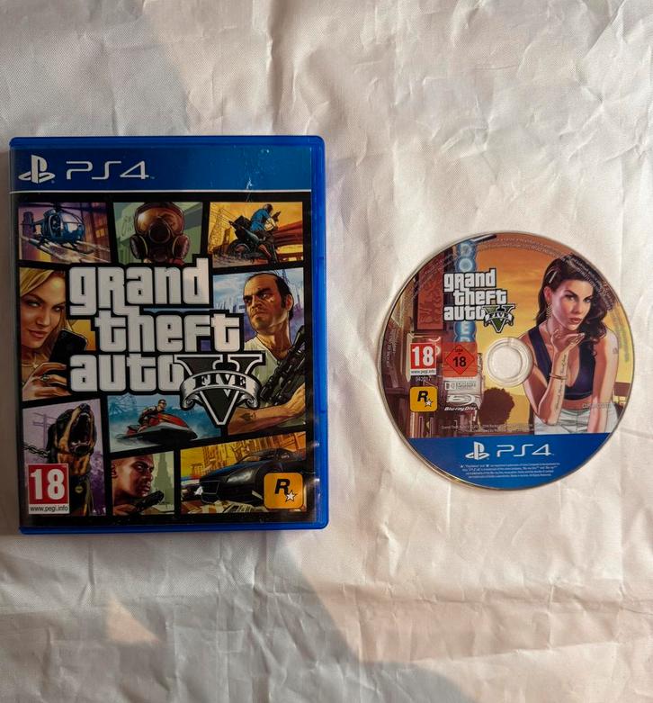 GTA V - PS4, Spelcomputers en Games, Games | Sony PlayStation 4, Zo goed als nieuw, Overige genres, 1 speler, Vanaf 18 jaar, Online