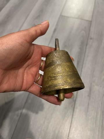 Vintage Bronzen o koper Bel beschikbaar voor biedingen