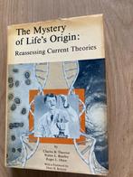 boek The Mystery of Life'Origin, Antiek en Kunst, Ophalen of Verzenden