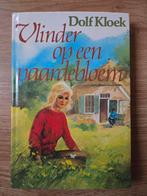 Dolf Kloek vlinder op een paardebloem, Ophalen of Verzenden, Gelezen