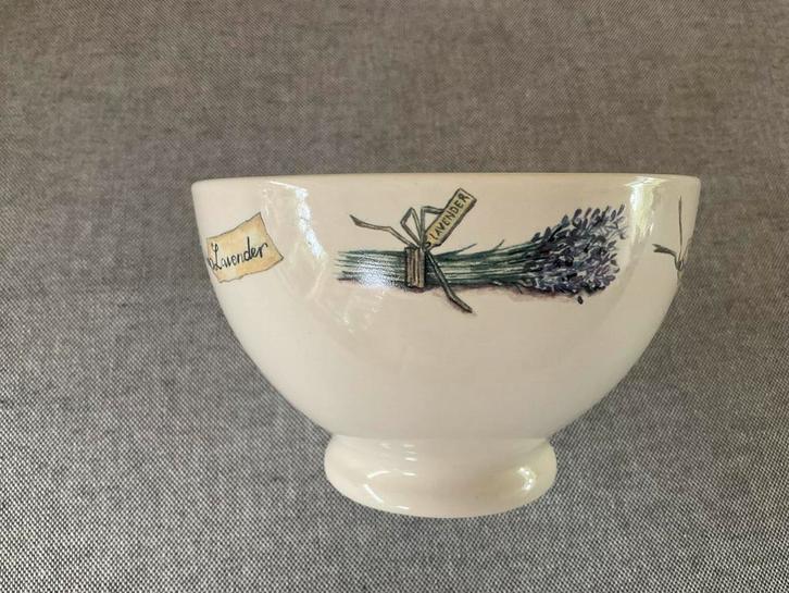 Hoge kommen JET lavendel, Huis en Inrichting, Keuken | Servies, Zo goed als nieuw, Kom(men), Overige stijlen, Aardewerk, Ophalen of Verzenden