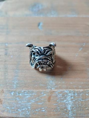 Nieuwe Verstelbare Bulldog Ring beschikbaar voor biedingen