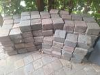 Gratis af te halen plusminus 130 coblestones, Tuin en Terras, Tegels en Klinkers, Ophalen, Gebruikt, Klinkers, 10 m² of meer