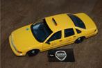 1:18 Chevrolet Caprice New York Taxi UT models USED WRH, Hobby en Vrije tijd, Modelauto's | 1:18, Gebruikt, UT Models, Auto, Verzenden