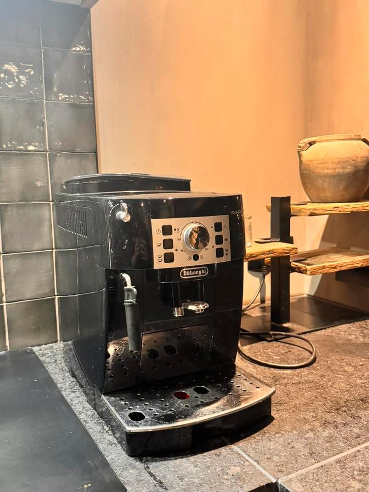 Delonghi Magnifica S, Witgoed en Apparatuur, Koffiezetapparaten, Gebruikt, Koffiebonen, Koffiemachine, Ophalen