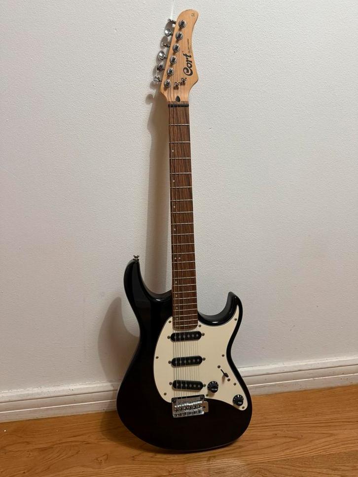 Cort G Series G200, Muziek en Instrumenten, Snaarinstrumenten | Gitaren | Elektrisch, Zo goed als nieuw, Solid body, Overige merken