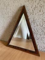 Spiegel in driehoekige houten lijst, Minder dan 50 cm, Gebruikt, Ophalen of Verzenden, Minder dan 100 cm