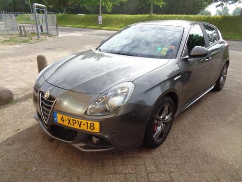 Alfa Giulietta 1.4 Turbo Multi AIR TCT 2014 ( motor schade ), Auto's, Alfa Romeo, Particulier, Giulietta, Airbags, Airconditioning