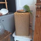 Lloyd loom wasmand bijzettafeltje, Huis en Inrichting, Mand, Ophalen of Verzenden, Zo goed als nieuw, Riet