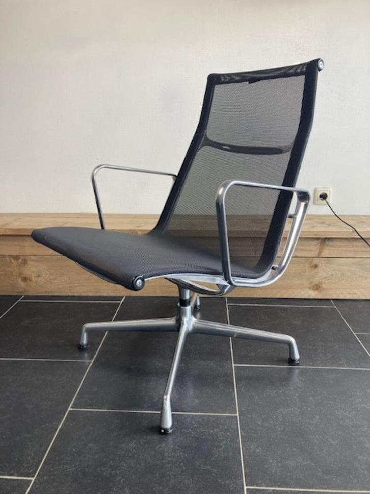 Vitra EA 116, gepolijst aluminum, nieuw antraciet netweave, Huis en Inrichting, Fauteuils, Zo goed als nieuw, Kunststof, Metaal