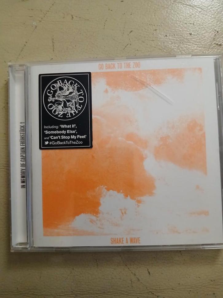 CD Go Back To The Zoo - Shake A Wave, Cd's en Dvd's, Cd's | Rock, Gebruikt, Poprock, Ophalen of Verzenden