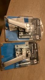 Axa raamsluiting 3318 2x, Doe-het-zelf en Verbouw, Hang- en Sluitwerk, Ophalen of Verzenden