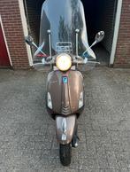 Vespa Primavera 50cc 4-takt – 2015 nieuwstaat, Fietsen en Brommers, Scooters | Vespa, Ophalen, Overige modellen, Zo goed als nieuw