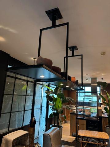 Prachtige Eetkamertafel Lamp beschikbaar voor biedingen