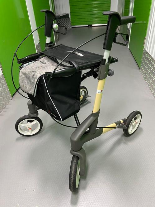 Rollator Topro Toja kleur beige met dienblad, Diversen, Rollators, Gebruikt, Lichtgewicht, Opvouwbaar, Ophalen