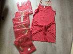 8 stuks Beachwave jurk. Ibiza look. Maat: 40 ,42 en 44, Nieuw, Ophalen of Verzenden, 8 stuks beachwave jurk.  Kleur: rose/rood. Maat: 40,42 en 44.  V.v. Spaghettibandjes, ronde hals, opgeknoopte onderkant  nieuw  verzenden mogelijk, het word goed verpakt maar op eigen risico
