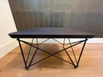 Vitra LTR tafel noten met zwart onderstel, Huis en Inrichting, Tafels | Salontafels, Zo goed als nieuw, Minder dan 50 cm, Rechthoekig