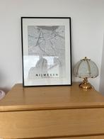 Poster Nijmegen in zwarte metalen fotolijst 70 x 50 cm, Huis en Inrichting, Woonaccessoires | Lijsten, Gebruikt, Ophalen of Verzenden