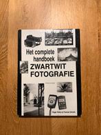 F. Schultz - Het complete handboek zwartwit fotografie, Fotograferen en Filmen, Ophalen of Verzenden, Zo goed als nieuw, F. Schultz; R. Hicks