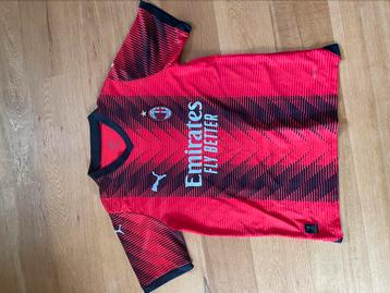AC Milan voetbalshirt maat M beschikbaar voor biedingen