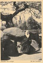 Drente van vroeger Bij het hunebed, Ophalen of Verzenden, 1960 tot 1980, Ongelopen, Drenthe