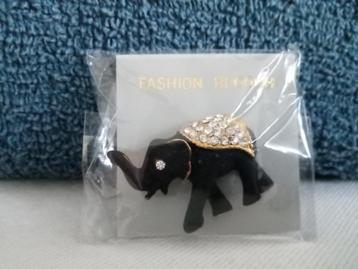 Fashion Brooch  Olifant zwart  Nieuw beschikbaar voor biedingen