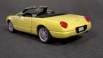 Ford Thunderbird 2002 1:24 Maisto Pol, Hobby en Vrije tijd, Modelauto's | 1:24, Verzenden, Zo goed als nieuw, Maisto