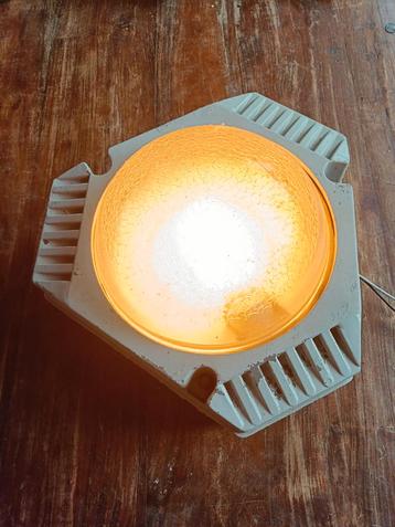 Vintage Boot, industriële wand, plafond natrium lamp USSR. beschikbaar voor biedingen
