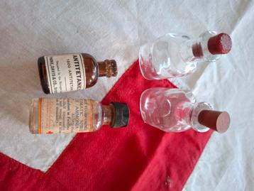 WW2 US Army Tetanus & Amminia Vloeistof beschikbaar voor biedingen